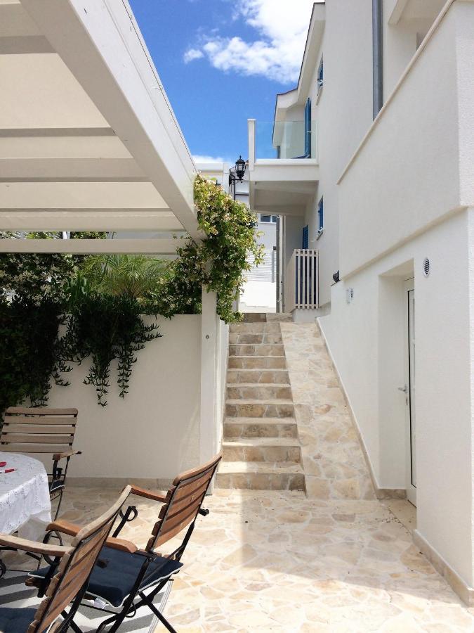 Seaside Villa With Private Pool Home By The Sea - Villa Трогір Екстер'єр фото
